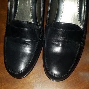 Liz Claborne Flex Heels